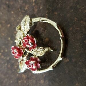 Gerry's Vintage Brooch/Pin with 3 Enameled Red Roses and Gold Leaves